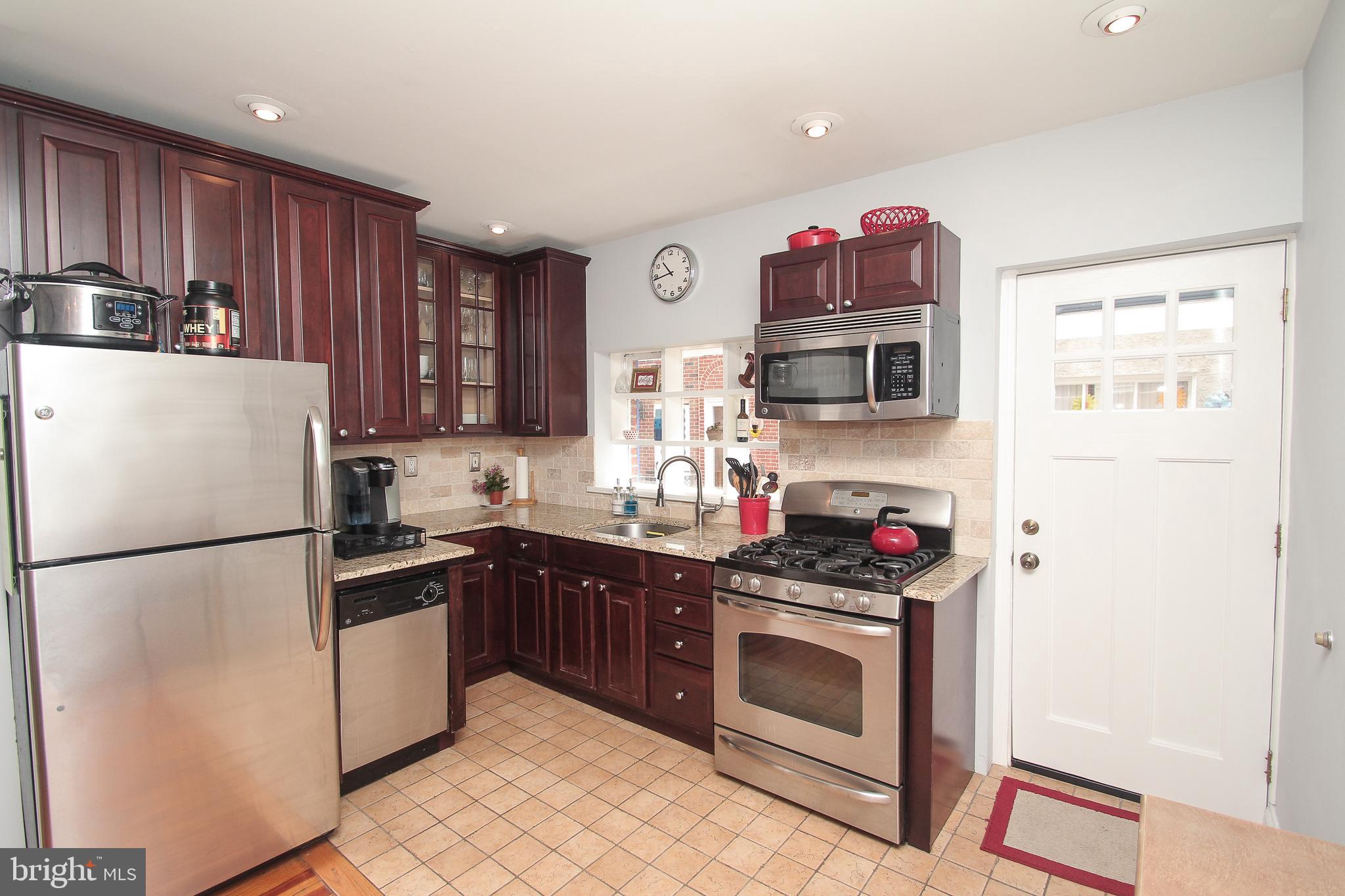 738 South Mildred Street Philadelphia, PA 19147 - Photo 3 of 22