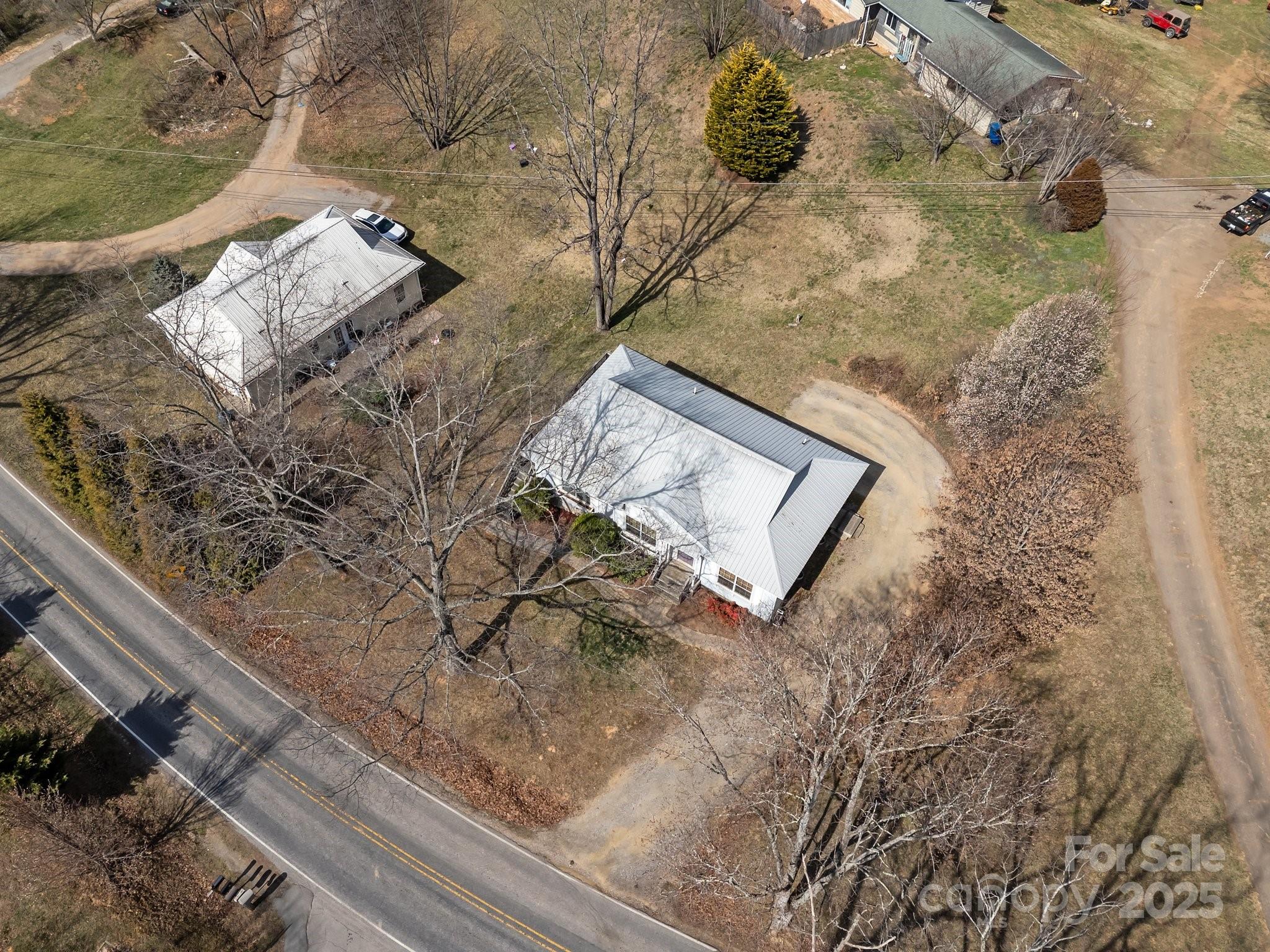 233 Thompson Cv Road Clyde, NC 28721 - Photo 4 of 25 a picture of a bench in a book