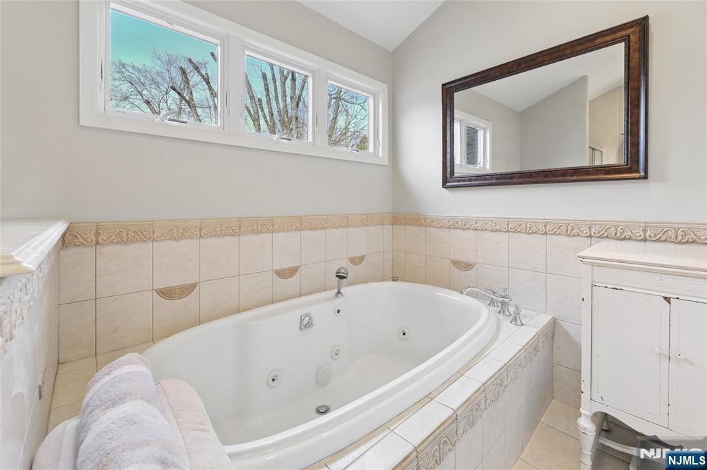38 Madison Avenue Demarest, NJ 07627 - Photo 25 of 42