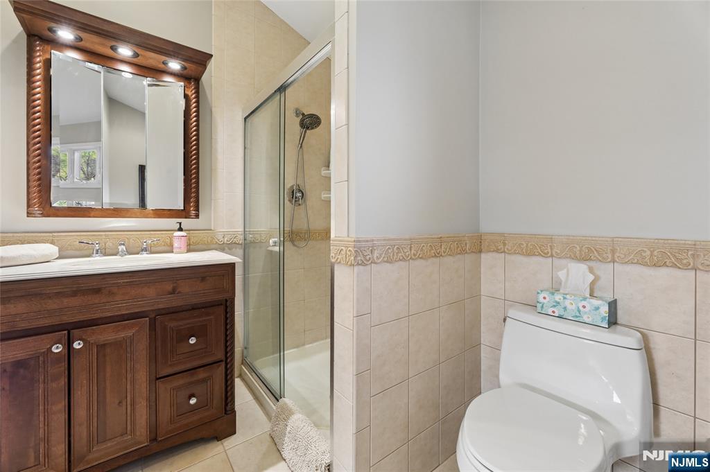 38 Madison Avenue Demarest, NJ 07627 - Photo 26 of 42