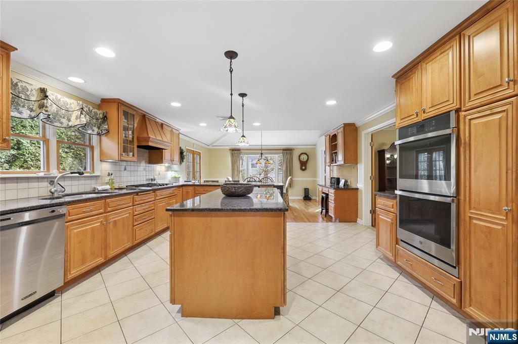 38 Madison Avenue Demarest, NJ 07627 - Photo 9 of 42