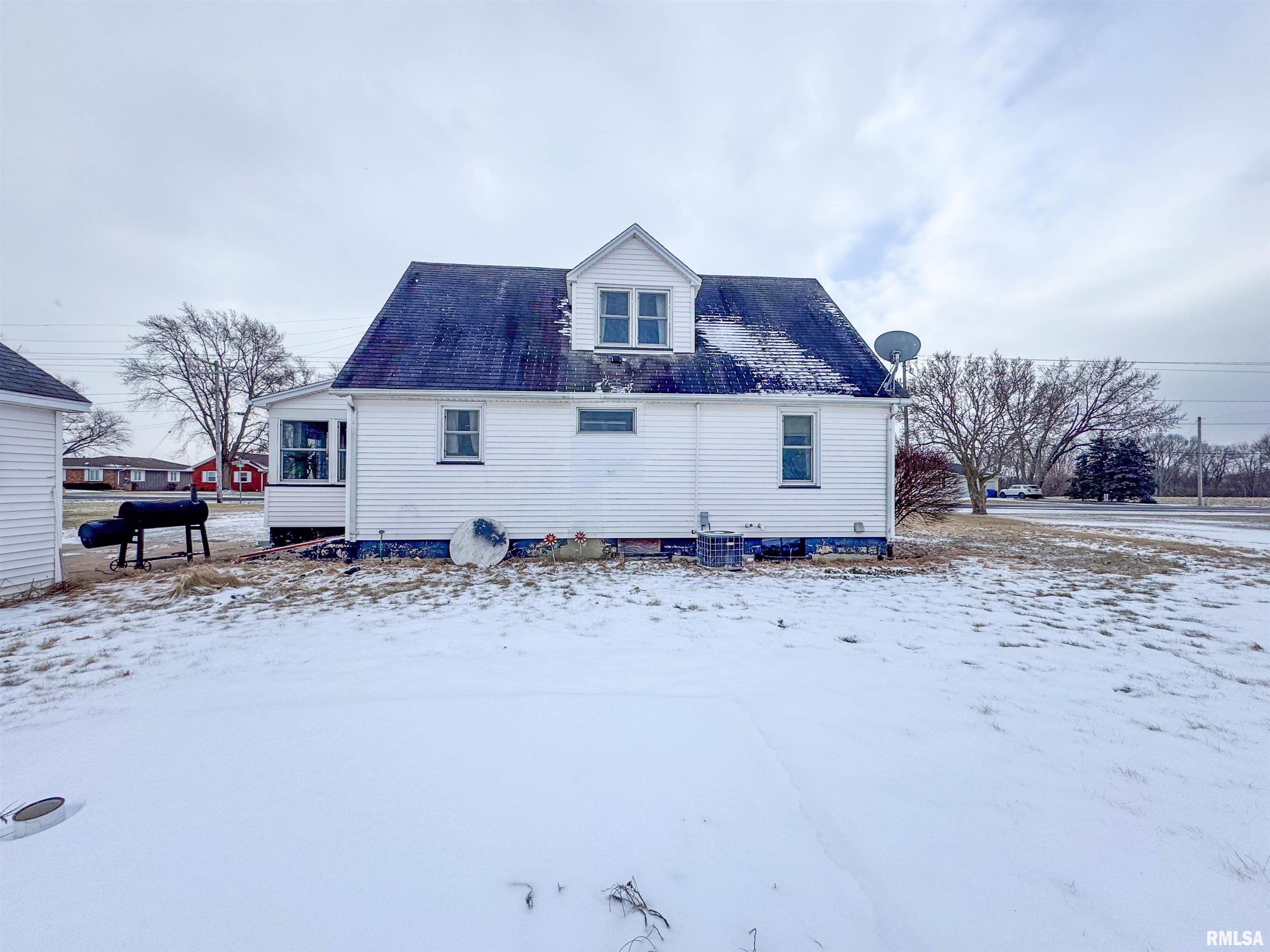 2851 Allentown Road Pekin, IL 61554 - Photo 24 of 27 Gallery Image 24
