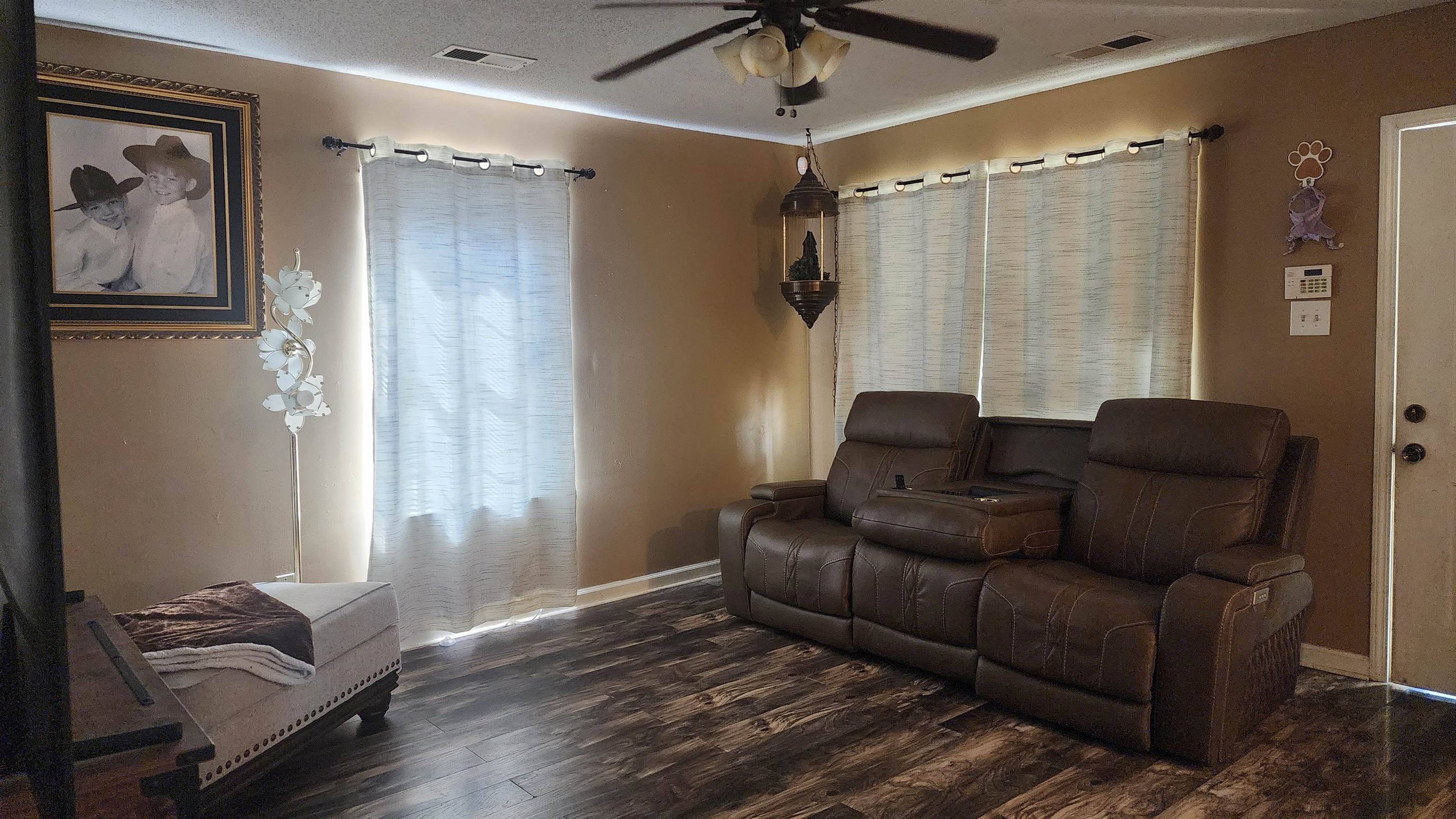 2638 Hawkins Mill Road Memphis, TN 38127 - Photo 3 of 13 Another view of the living room.