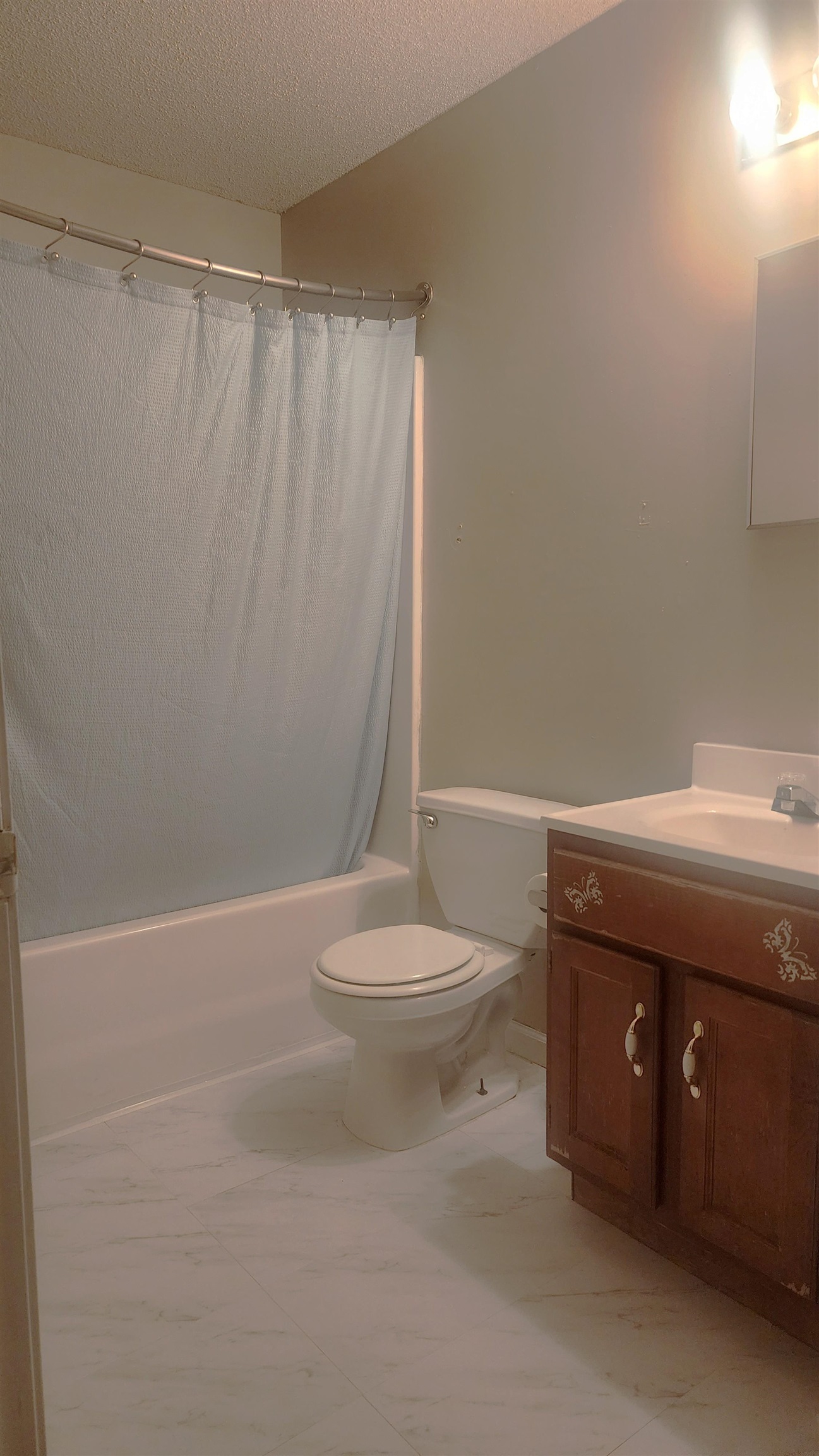 2638 Hawkins Mill Road Memphis, TN 38127 - Photo 5 of 13 Primary Bathroom