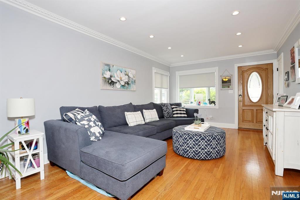 117 Roxbury Road Dumont, NJ 07628 - Photo 6 of 49