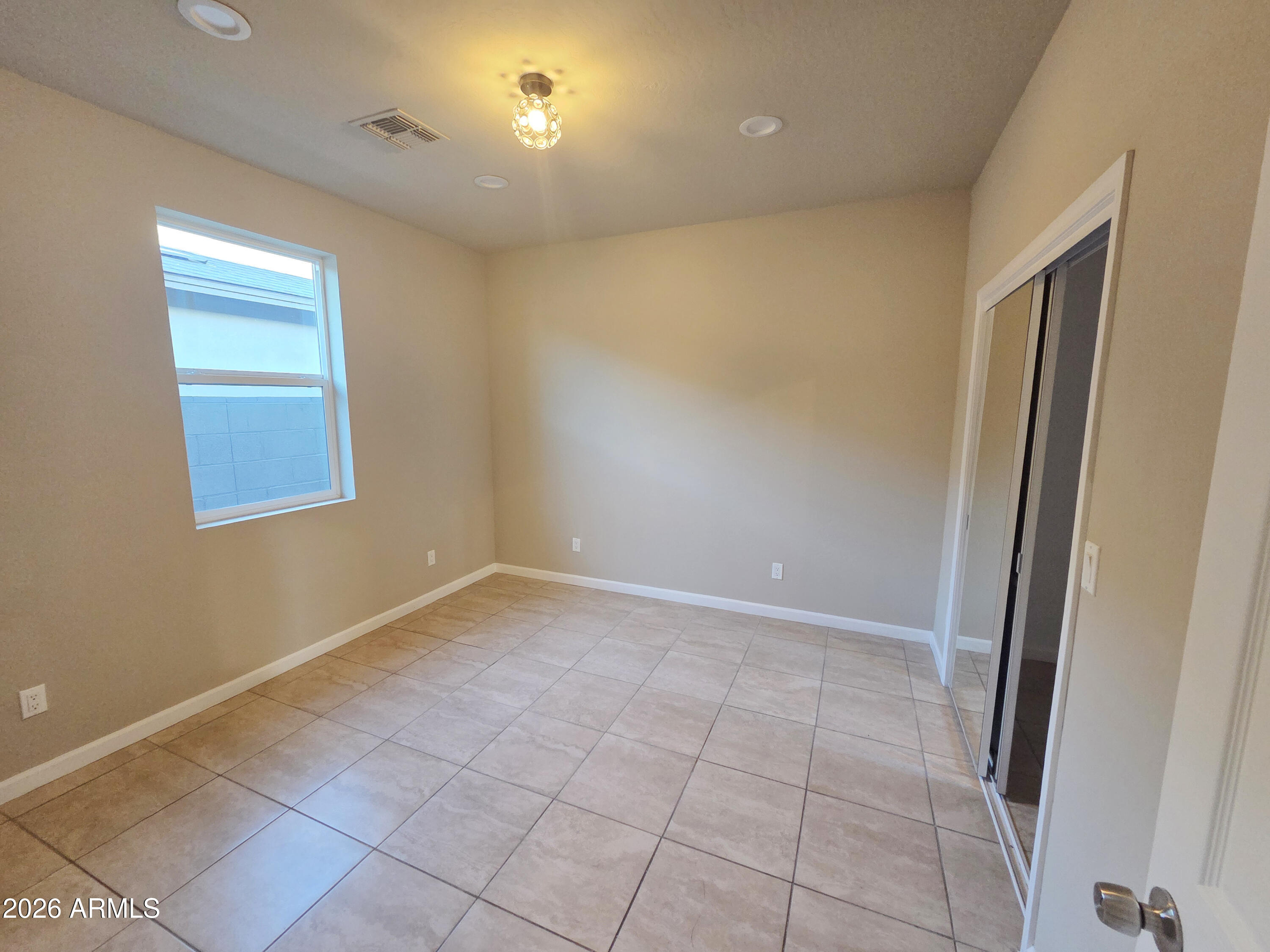913 East Fremont Road, Unit 3 Phoenix, AZ 85042 - Photo 3 of 17 20260609_062439