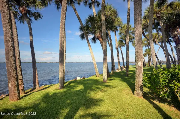 $3,800 | 412 La Costa Street, Melbourne Beach, FL 32951