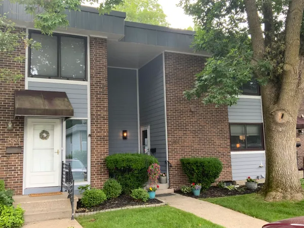 $290,000 | 2424 East Collier Avenue Southeast, Grand Rapids, MI 49546