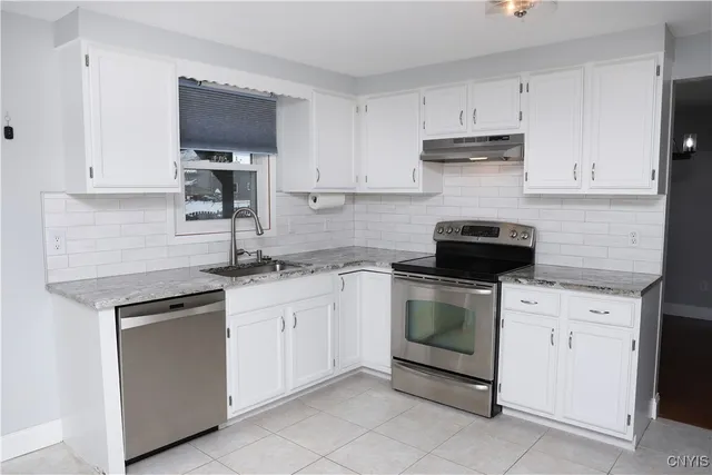 $334,900 | 5238 Brescia Path, Clay, NY 13041