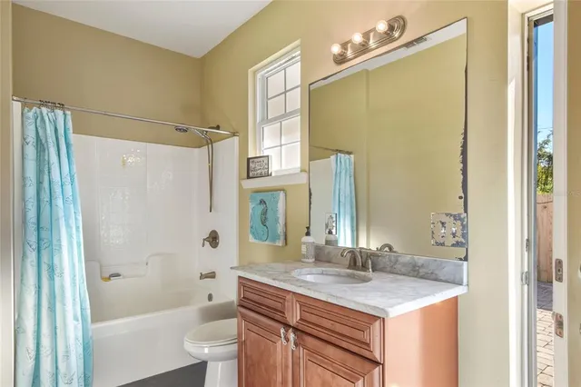 a view of a livingroom with furniture