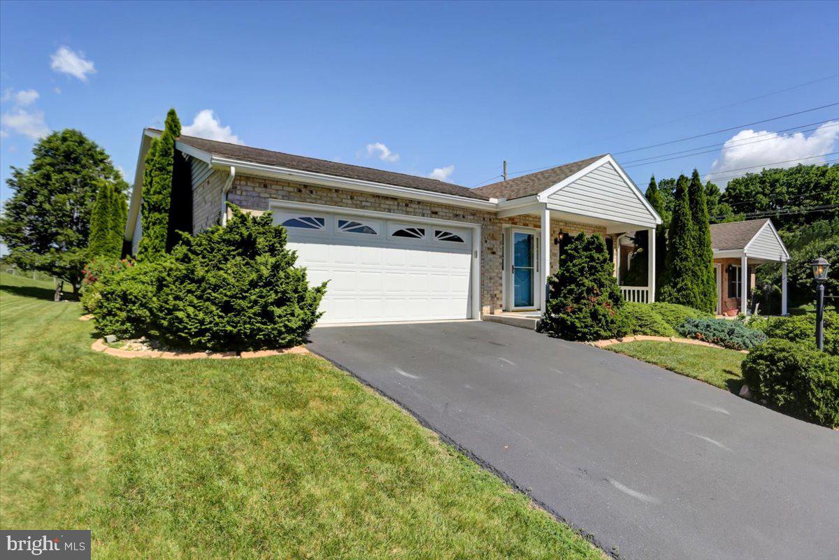 703 Fir Spring Drive Waynesboro, PA 17268 - Photo 3 of 38 2 car garage