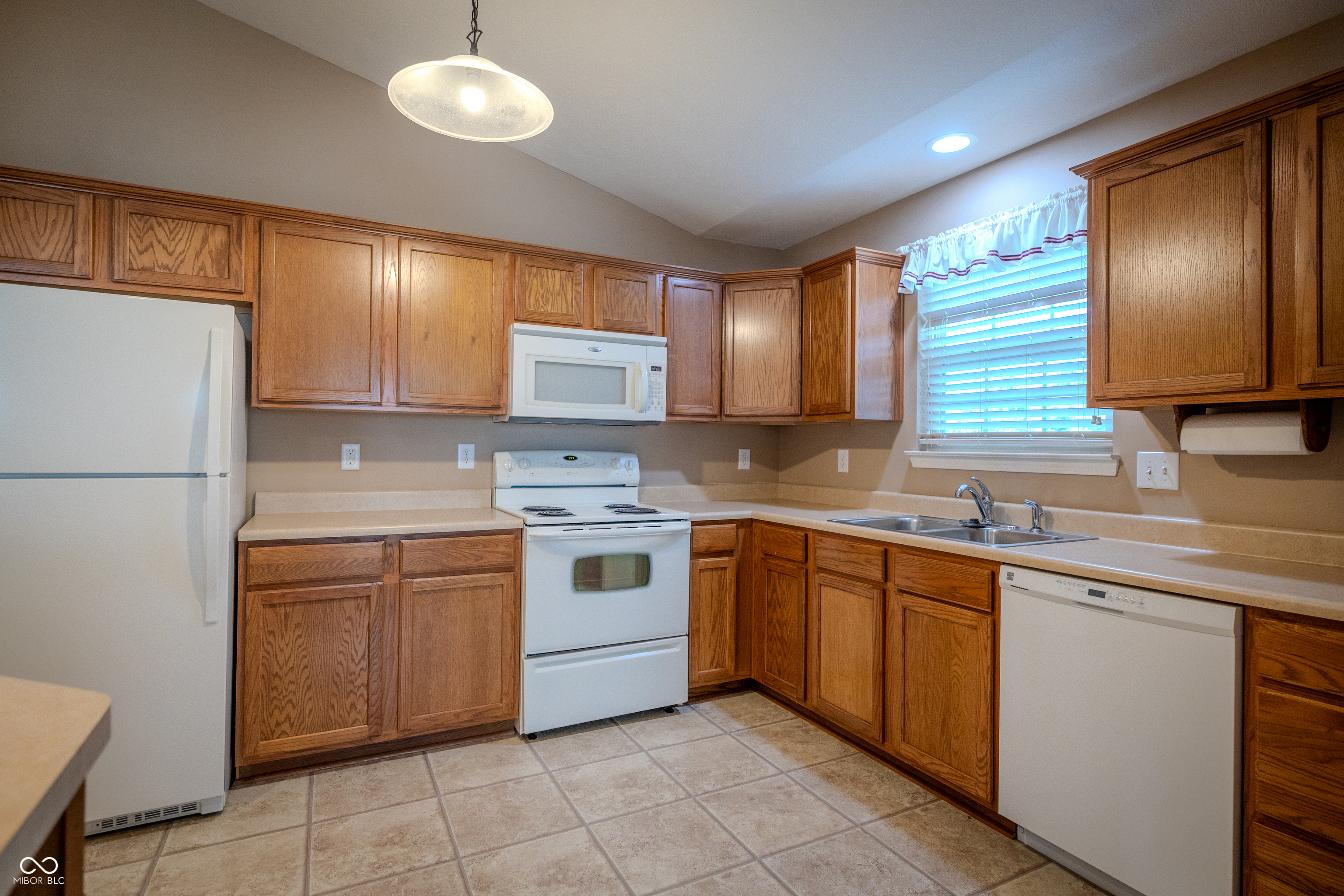 12682 Whisper Way Fishers, IN 46037 - Photo 9 of 23 Gallery Image 9