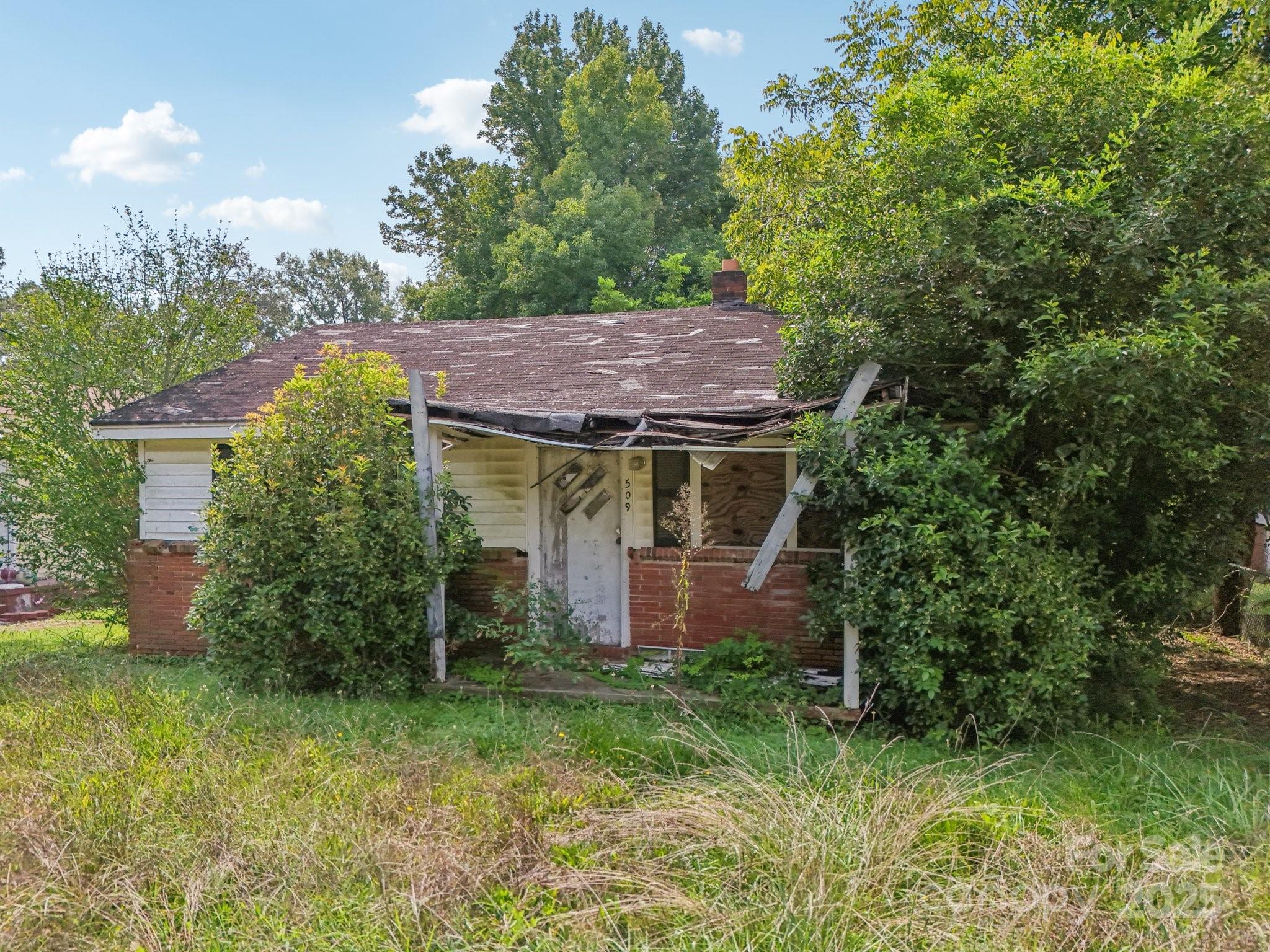 509 Queens Road Gastonia, NC 28052 - Photo 1 of 10 Gallery Image 1