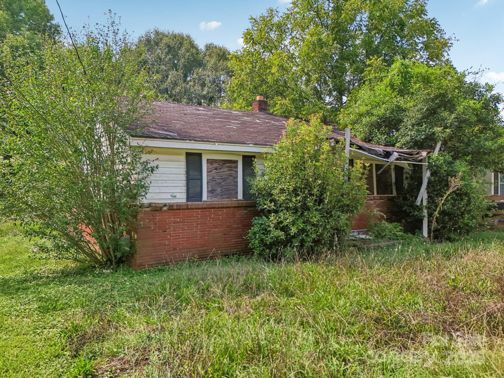 509 Queens Road Gastonia, NC 28052 - Photo 5 of 10 Gallery Image 5