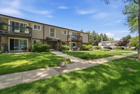 $185,000 | 330 North Carter Street, Unit 103, Palatine, IL 60067
