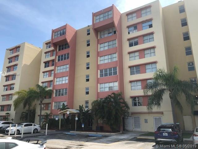 Kendall Miami, FL 33156 - Photo 1 of 17