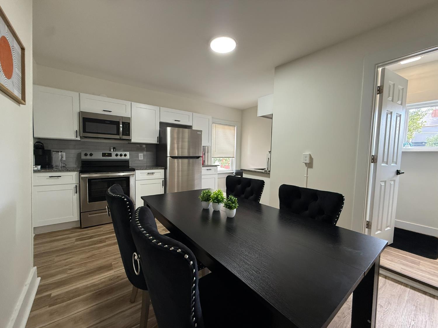 1312 Spring Street, Unit 3 Cincinnati, OH 45202 - Photo 4 of 33 Gallery Image 4