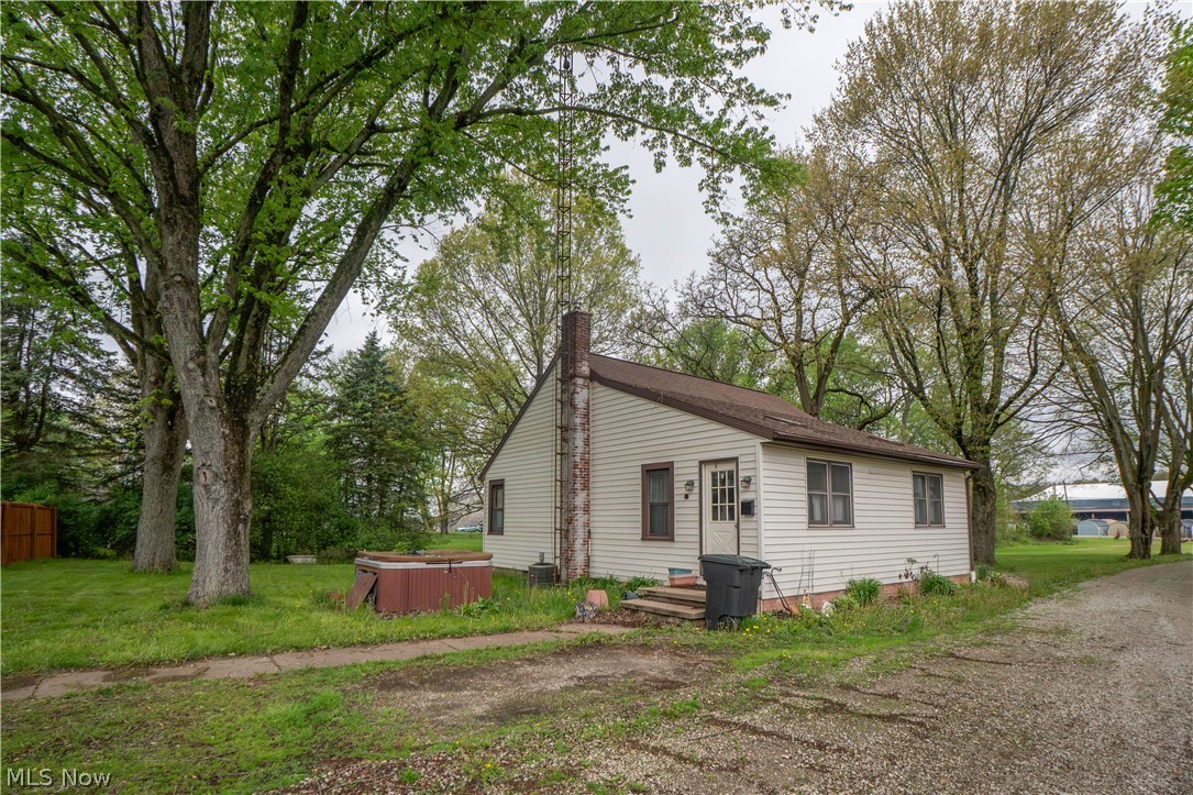 8178 Navarre Road Southwest Massillon, OH 44646 - Photo 31 of 40