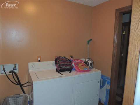 8950 Moorish Road Birch Run, MI 48415 - Photo 16 of 18 20376428-15.JPG