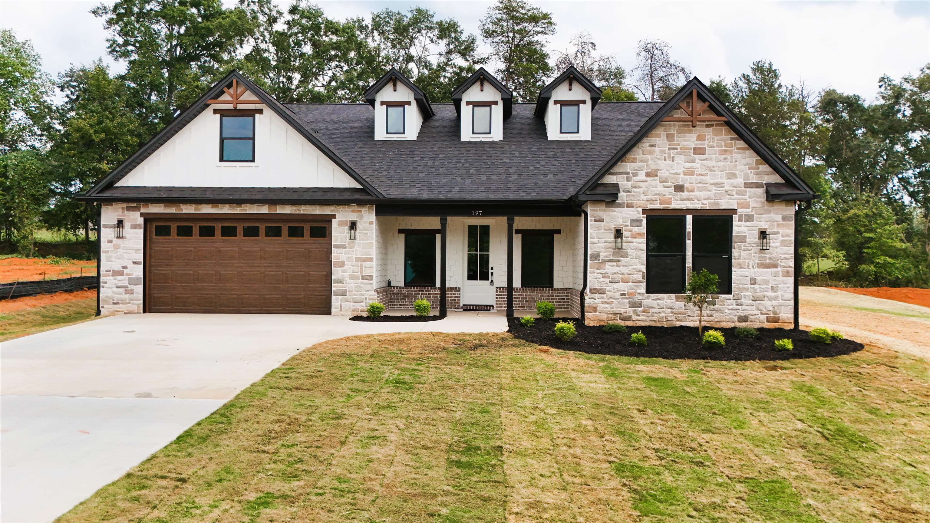 197 Oliver Drive Inman, SC 29349 - Photo 1 of 48 Gallery Image 1