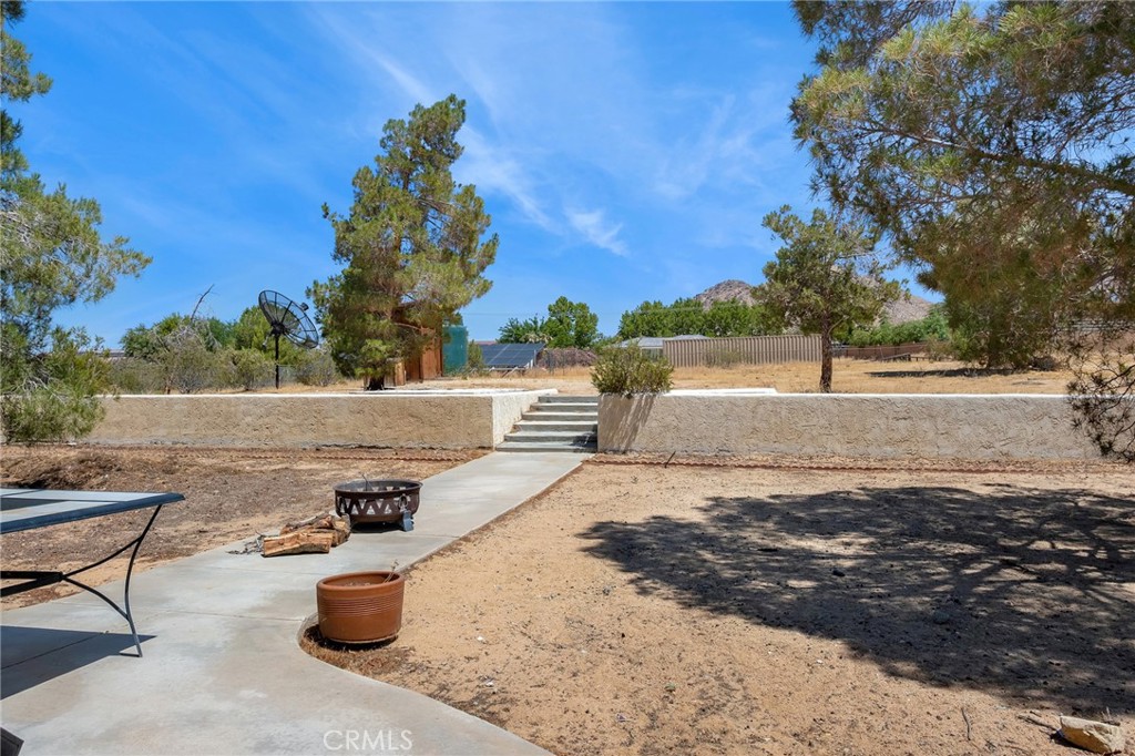 23482 Guajome Road Apple Valley, CA 92307 - Photo 28 of 31