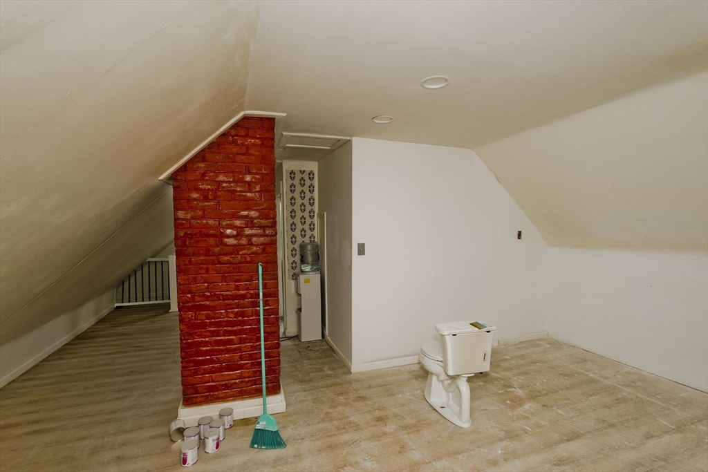 10 Monroe Street Springfield, MA 01109 - Photo 35 of 36