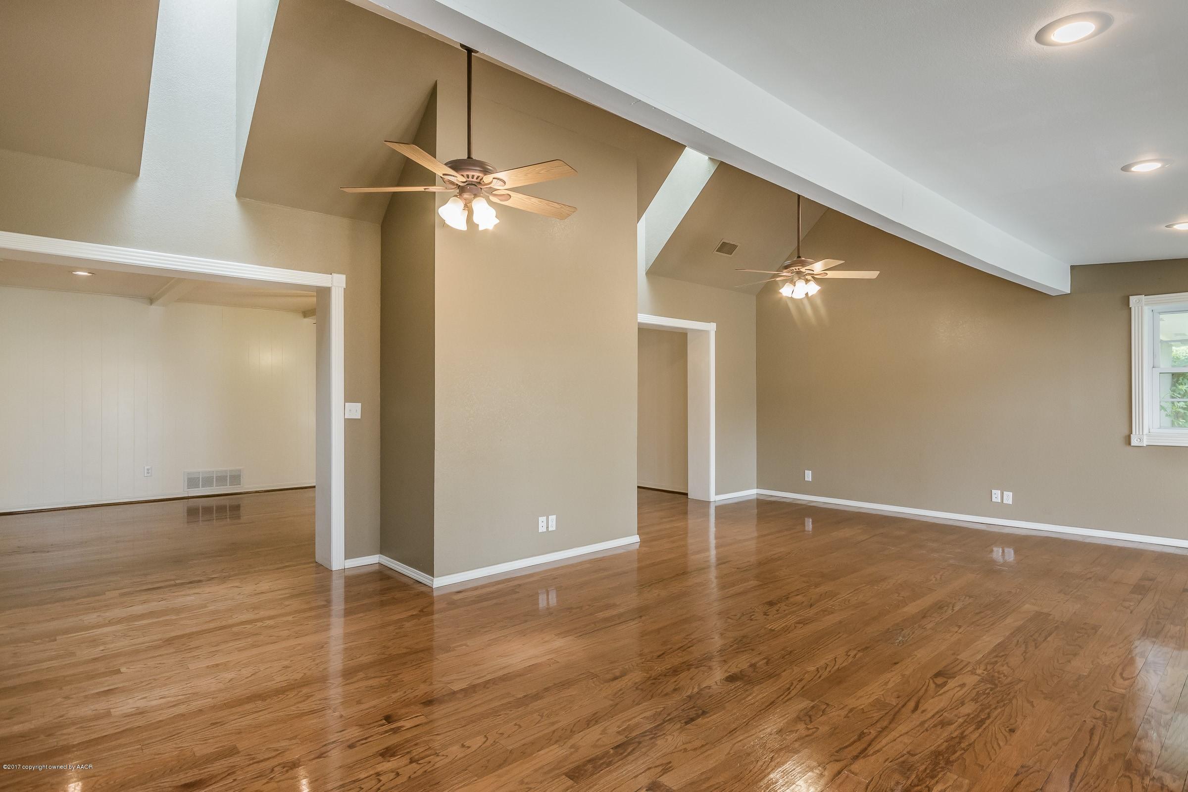 6400 Dreyfuss Road Amarillo, TX 79106 - Photo 12 of 25 012_Sun Room
