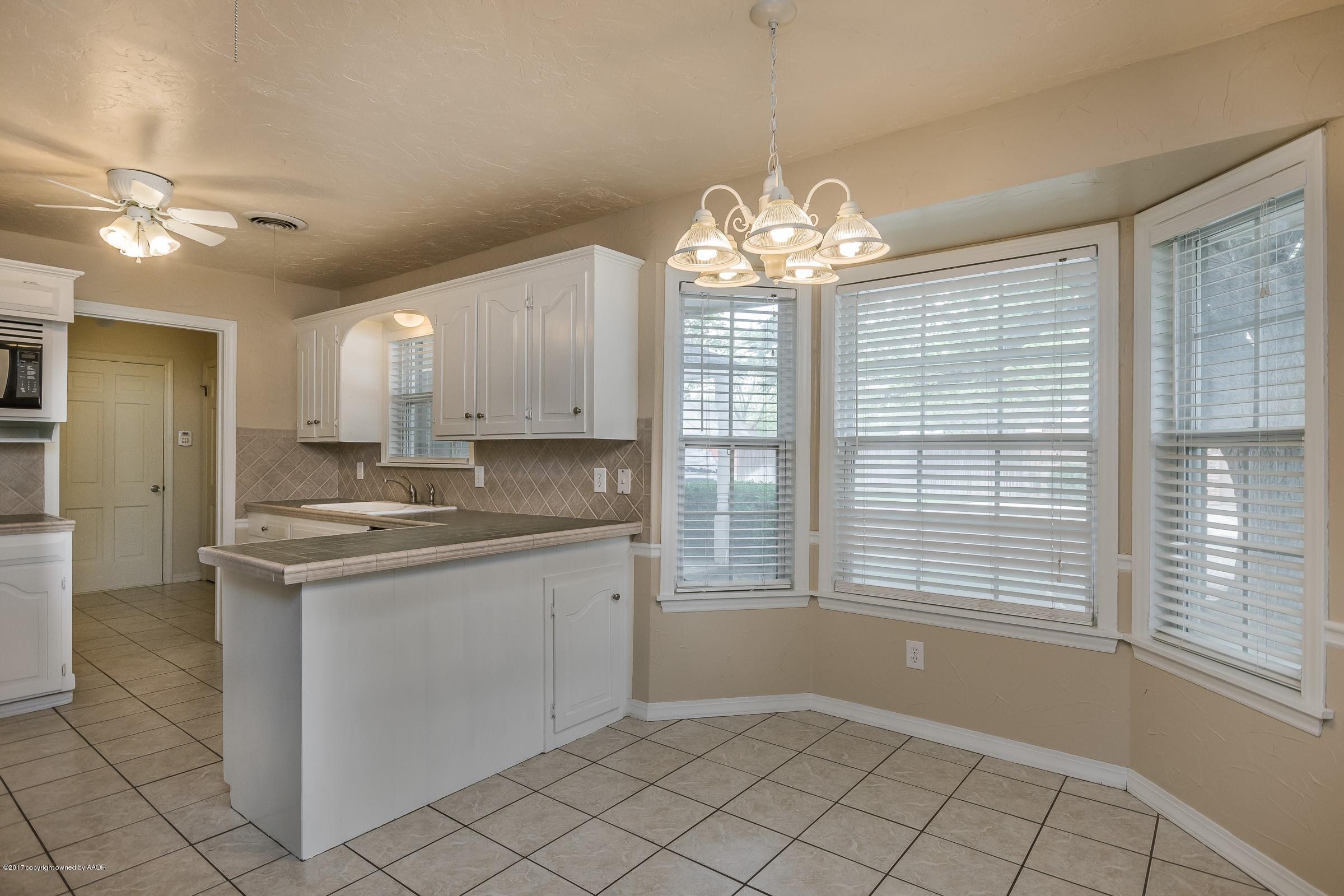 6400 Dreyfuss Road Amarillo, TX 79106 - Photo 5 of 25 005_Kitchen