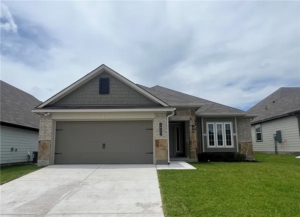 $307,900 | 1927 Sebright Drive, Bryan, TX 77807