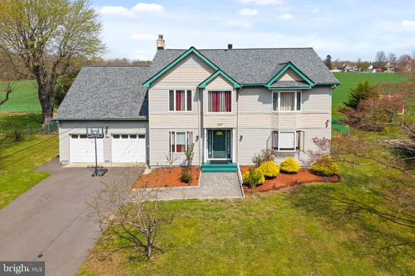 $715,000 | 59 Bordentown Chesterfield Road, Chesterfield, NJ 08515