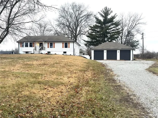 $480,000 | 7516 South Arnett Road, Grain Valley, MO 64029