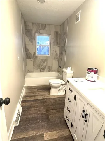 $480,000 | 7516 South Arnett Road, Grain Valley, MO 64029