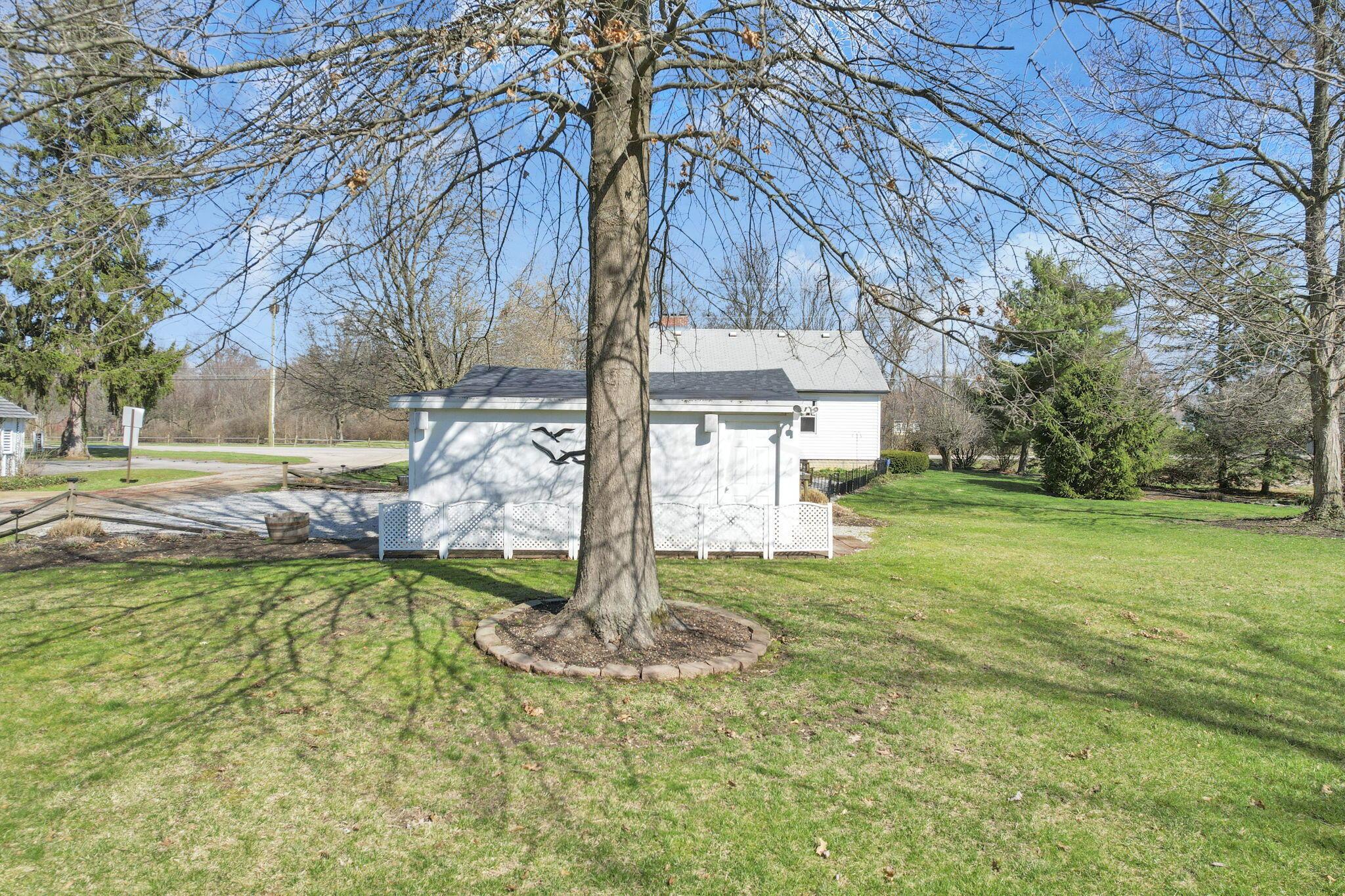 141 Park Road Columbus, OH 43235 - Photo 64 of 75 64-web-or-mls-DJI_0501