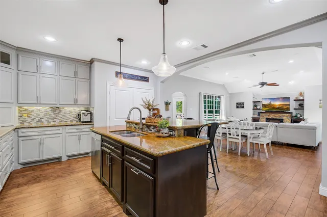 $789,999 | 11834 Bisonte Street, Needville, TX 77461