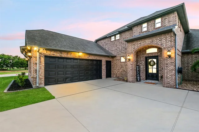 $789,999 | 11834 Bisonte Street, Needville, TX 77461