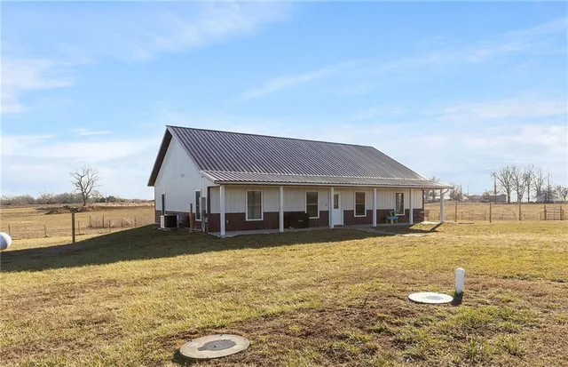 $314,000 | 2710 Cc Highway, Leeton, MO 64761