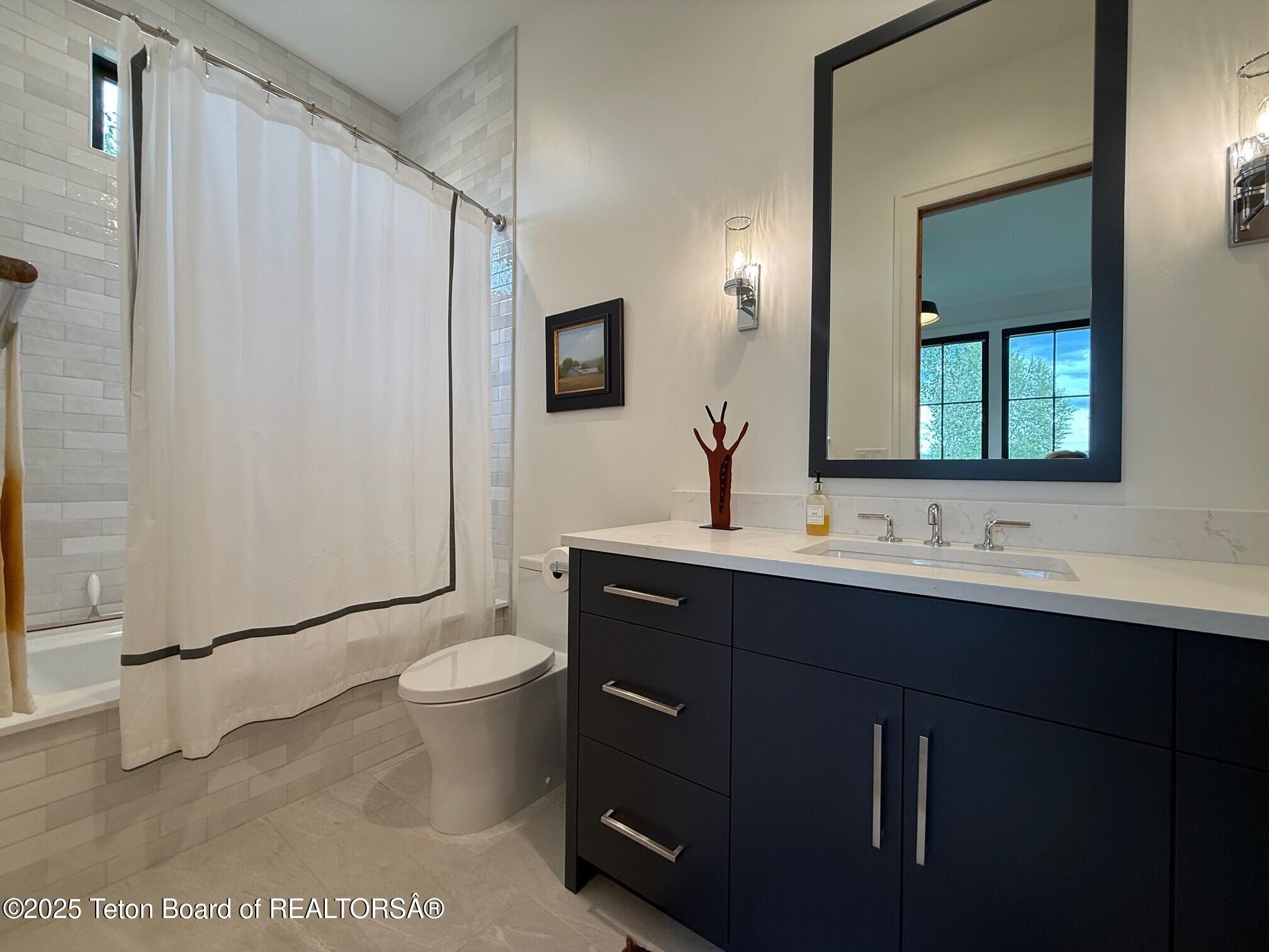 12 Cold Springs Road Victor, ID 83455 - Photo 35 of 77 Main Floor Bath 2