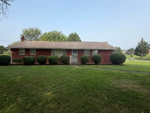 $266,790 | 1229 Mountain View Road, Vinton, VA 24179