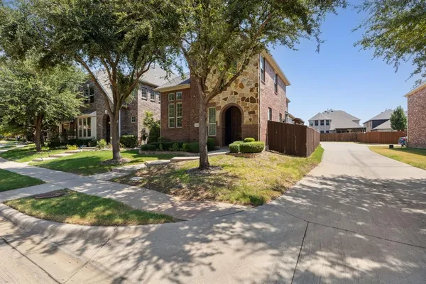 $2,900 | 4328 Peregrine Way, Carrollton, TX 75010