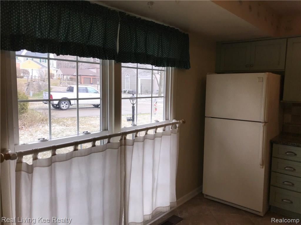 1406 Crescent Lane, Unit 343 Rochester Hills, MI 48306 - Photo 6 of 15