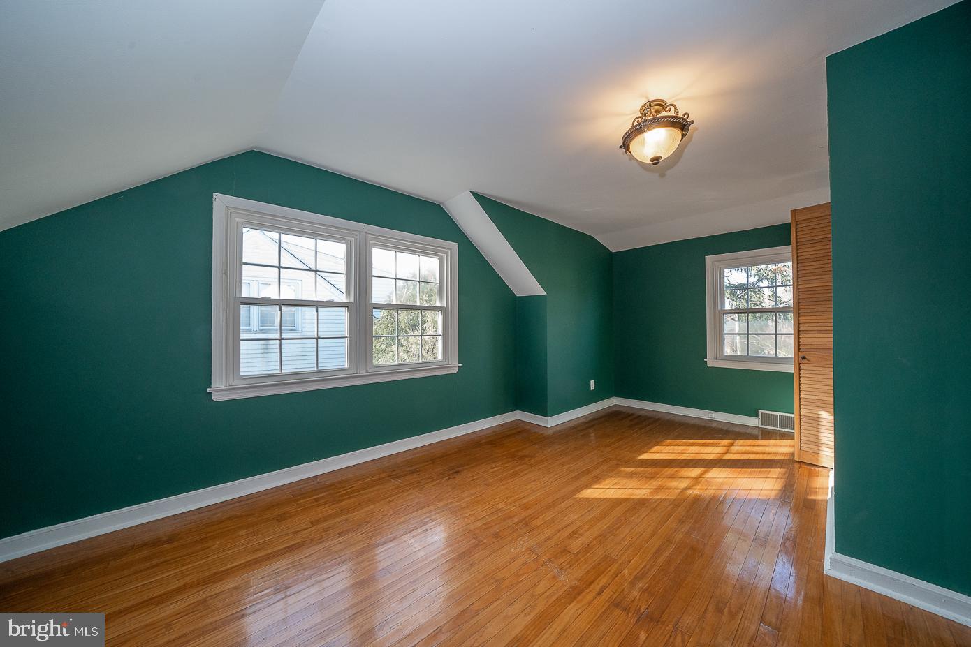 204 Golf Hills Road Havertown, PA 19083 - Photo 15 of 30