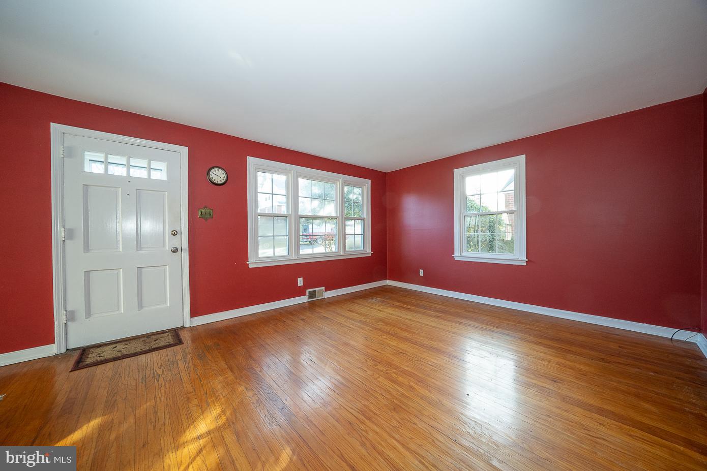 204 Golf Hills Road Havertown, PA 19083 - Photo 5 of 30