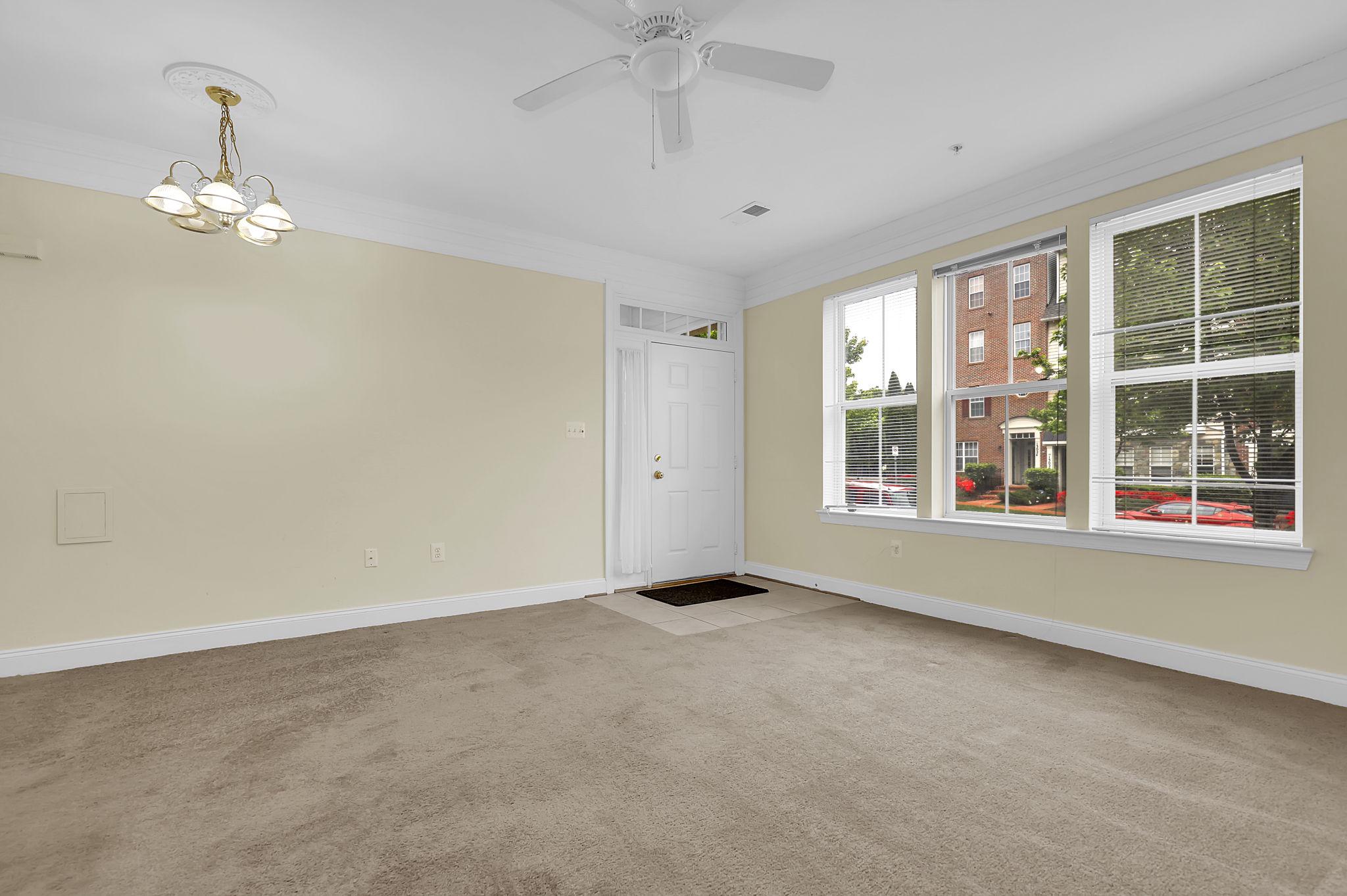 13039 Clarksburg Square Road, Unit 13 Clarksburg, MD 20871 - Photo 10 of 29 living/dining room, street level