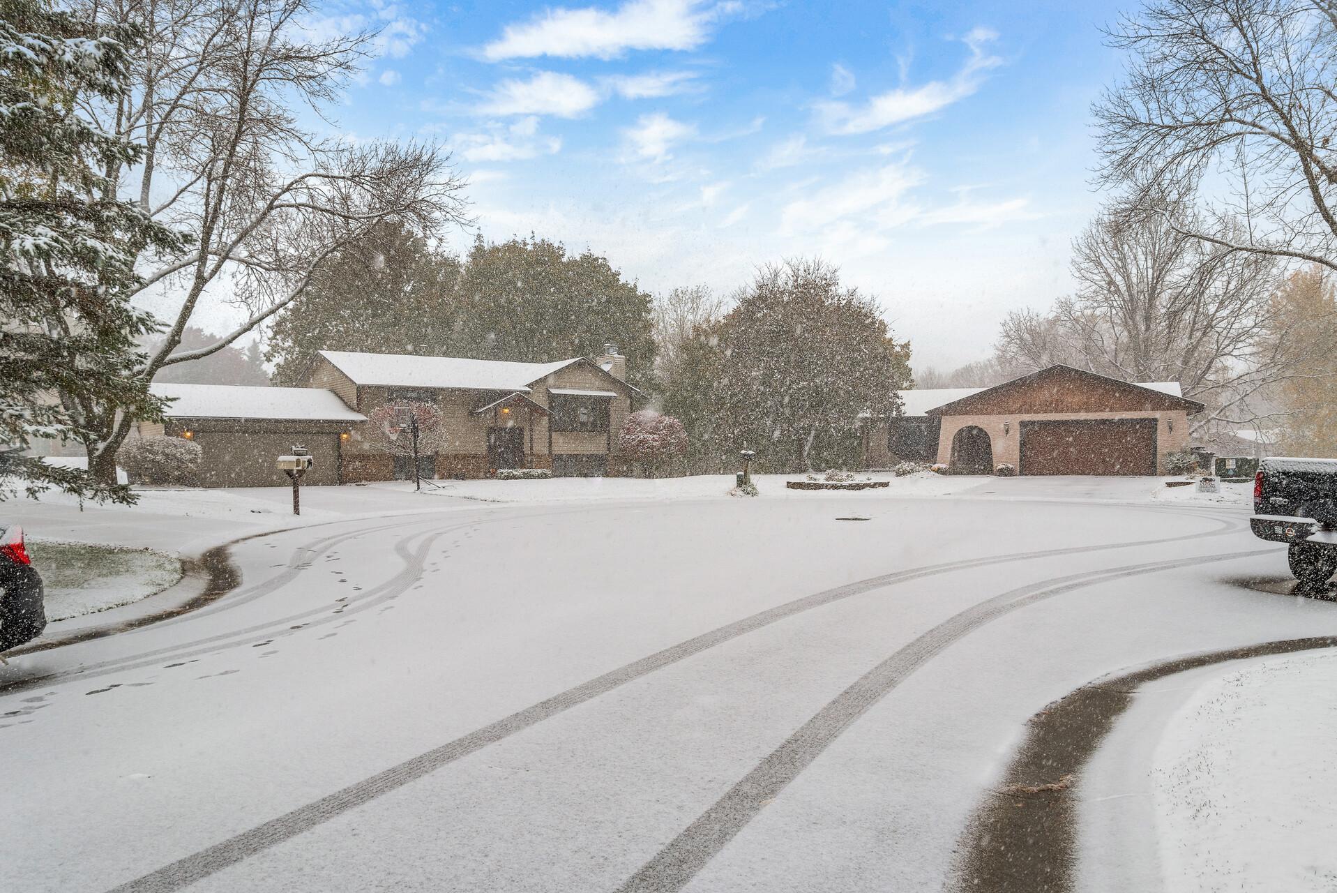 18212 Valley View Road Eden Prairie, MN 55346 - Photo 2 of 37 Gallery Image 2
