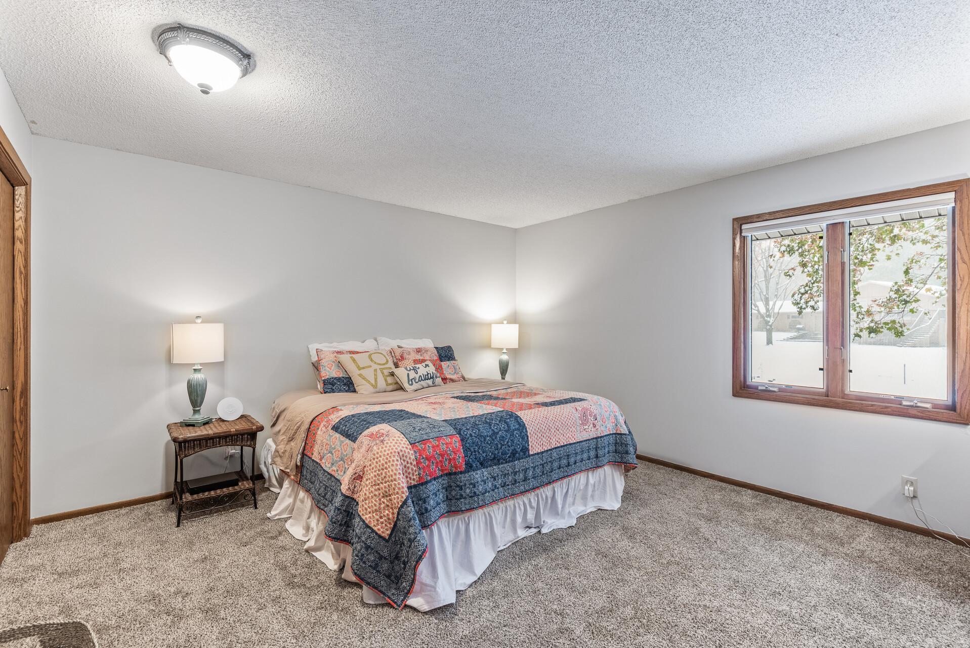 18212 Valley View Road Eden Prairie, MN 55346 - Photo 18 of 37 Gallery Image 18