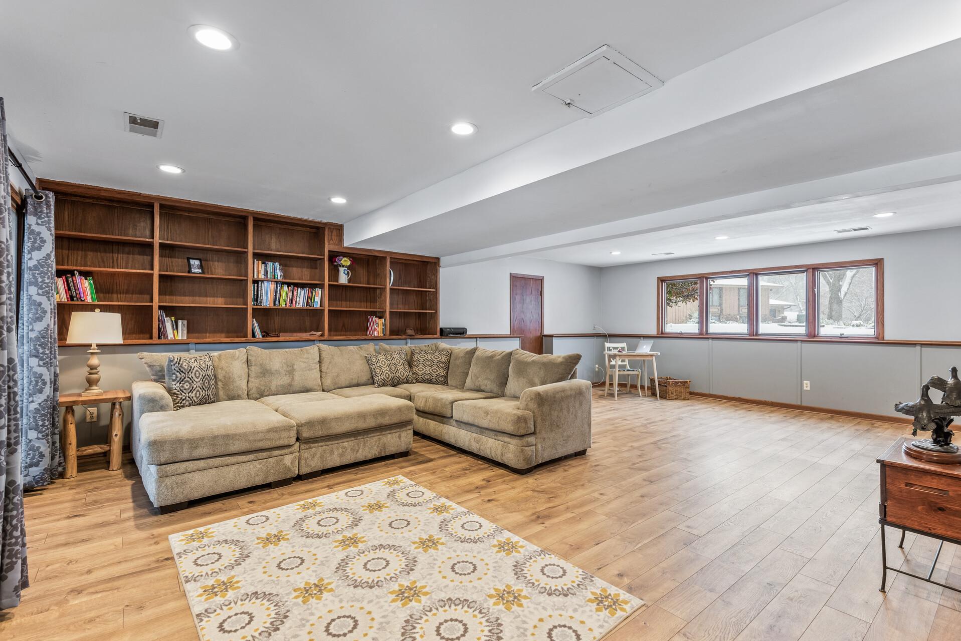 18212 Valley View Road Eden Prairie, MN 55346 - Photo 29 of 37 Gallery Image 29