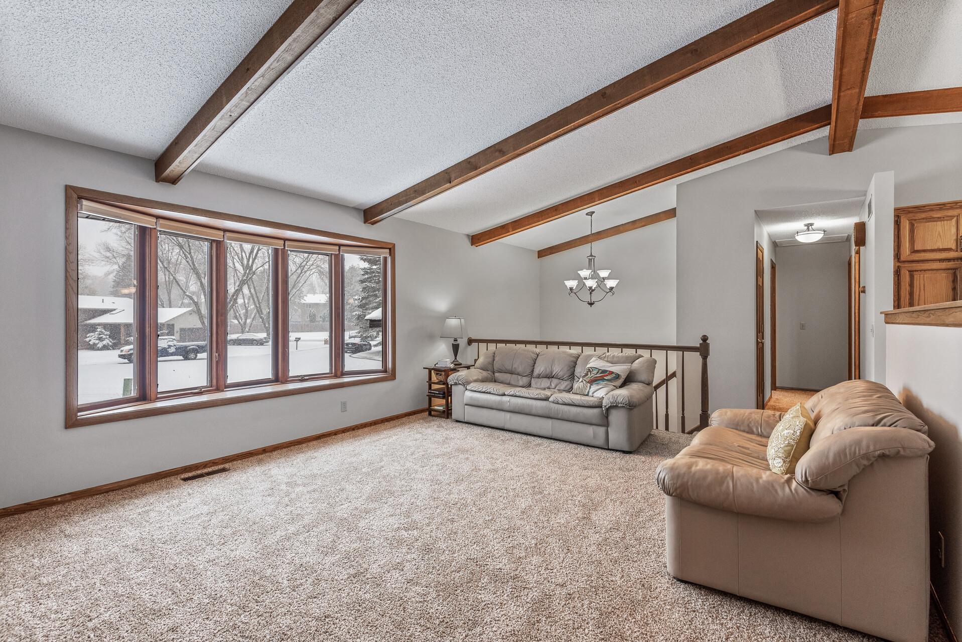 18212 Valley View Road Eden Prairie, MN 55346 - Photo 9 of 37 Gallery Image 9