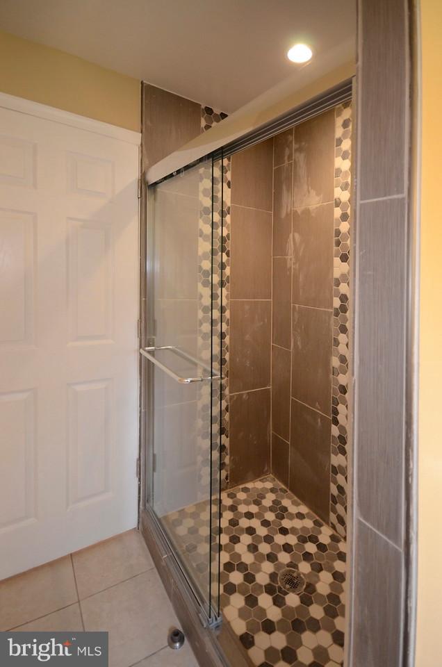 6007 Ladd Road Suitland, MD 20746 - Photo 13 of 29 Bath