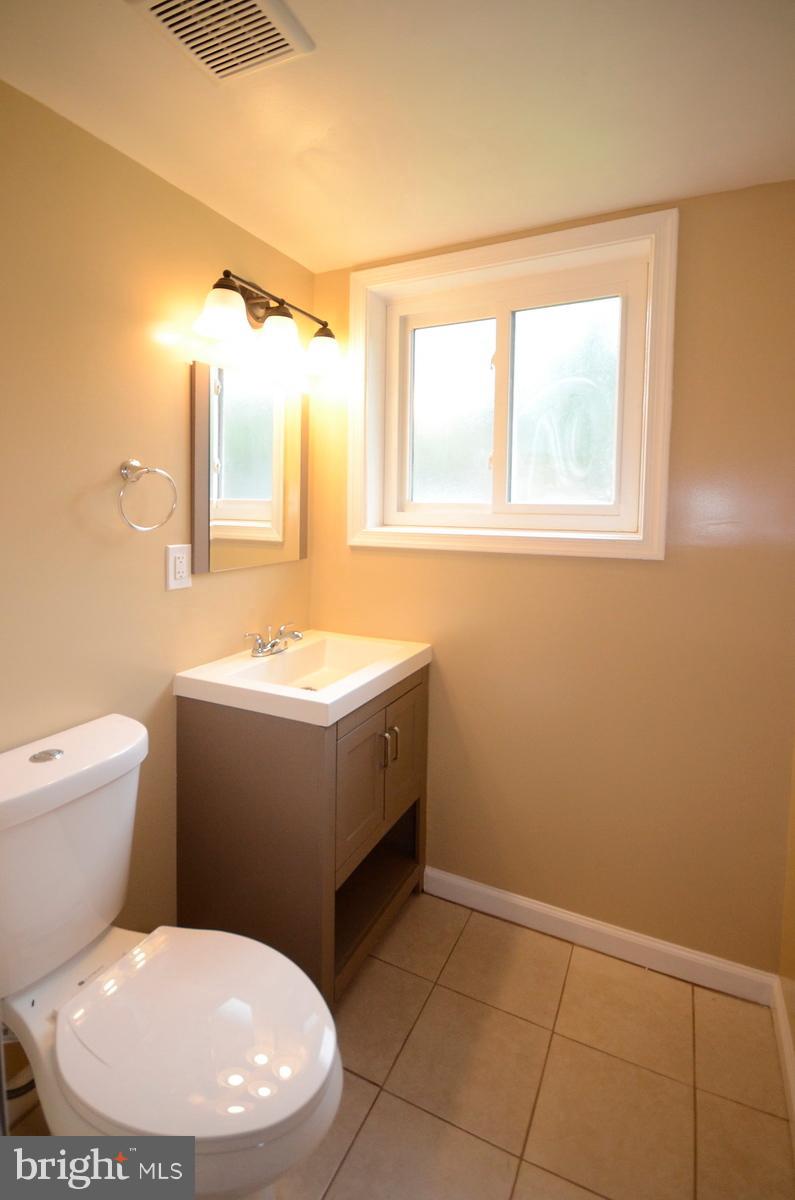 6007 Ladd Road Suitland, MD 20746 - Photo 14 of 29 Bath