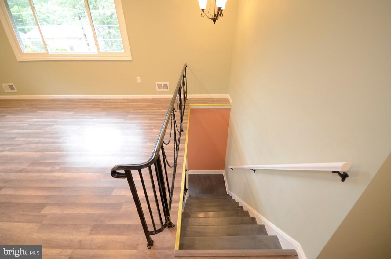 6007 Ladd Road Suitland, MD 20746 - Photo 21 of 29 Interior (General)